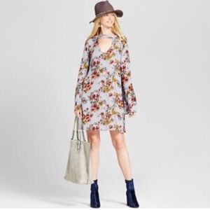 Floral dress 👗 🌸💙